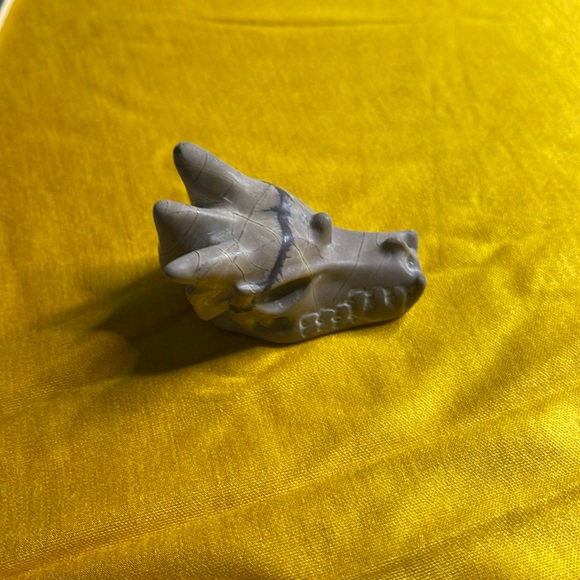 Crystal Small Dragon Head Carving - Picture 1 of 6